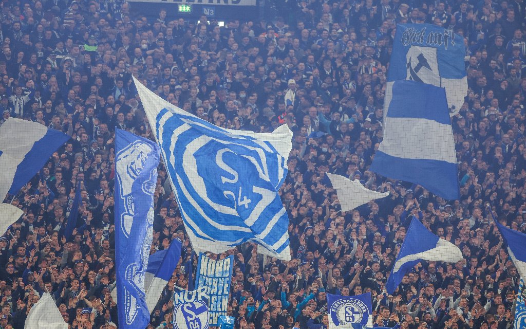 Karlsruher SC – FC Schalke 04: Freitag, 18:30 Uhr