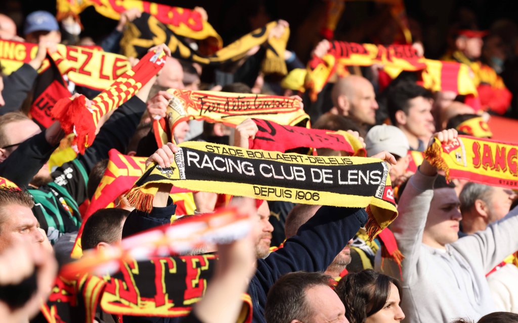 Fans during the match between RC Lens and OGC Nice - Ligue 1 Uber Eats - stade Bollaert-Delelis - april 10