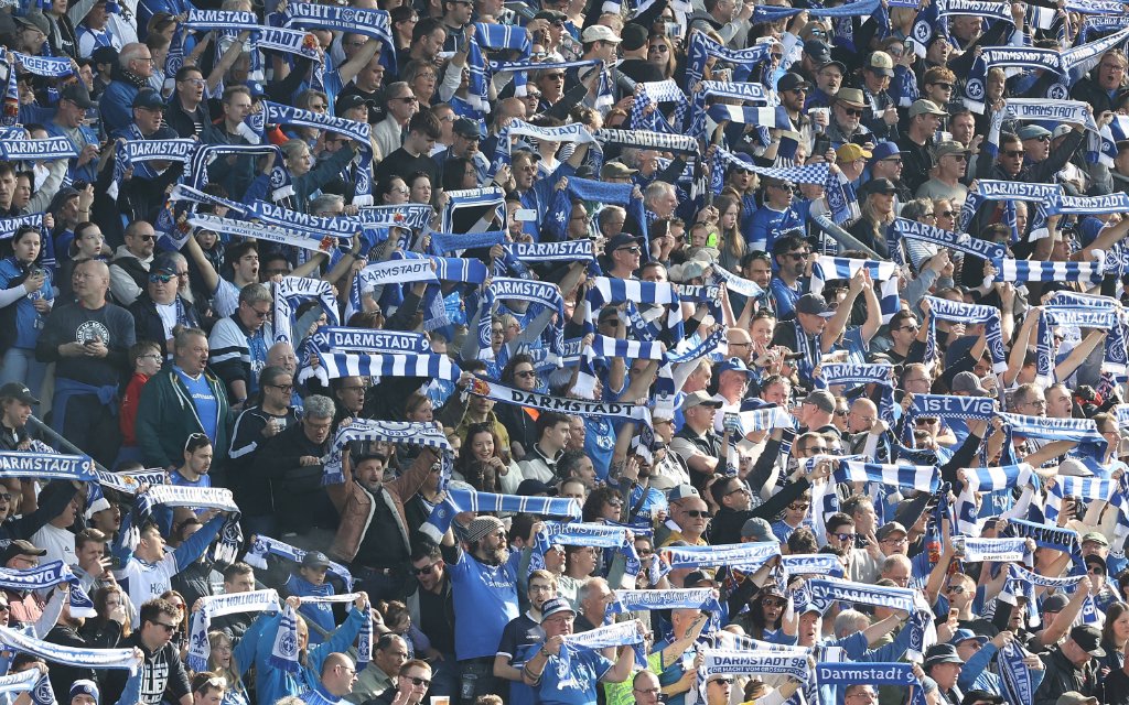 07.03.2026, xtvx, Fussball 2.Bundesliga, SV Darmstadt 98 - Holstein Kiel v.l. Darmstaedter Fans Choreografien