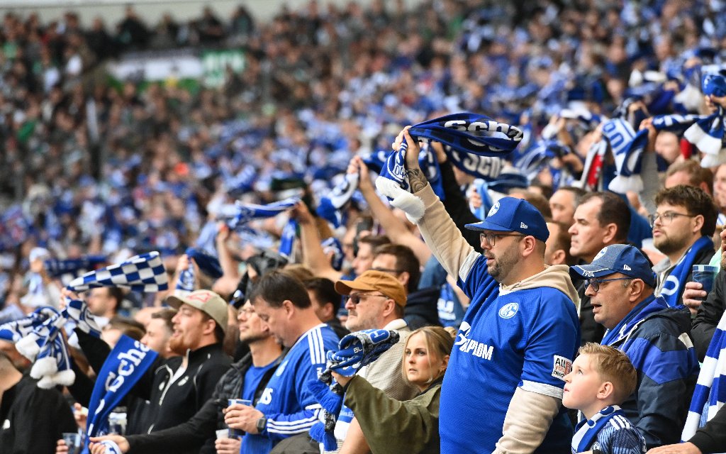 Schalke – Düsseldorf: Samstag, 20:30 Uhr