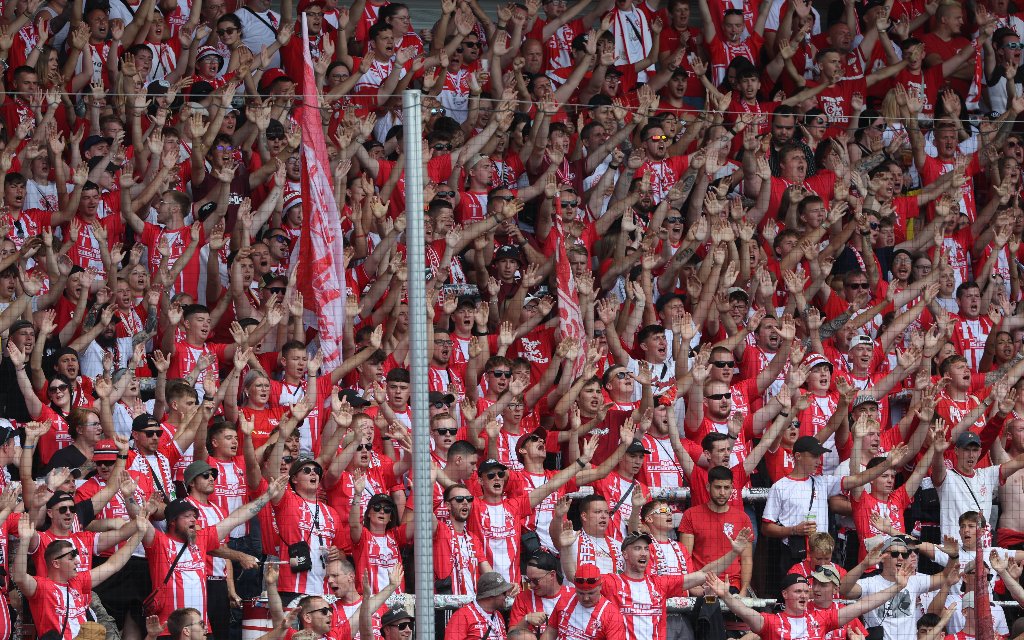 Hallescher FC – Schalke 04: Montag, 20:45 Uhr